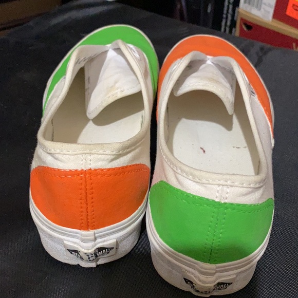 Vans - Picture 2 of 3